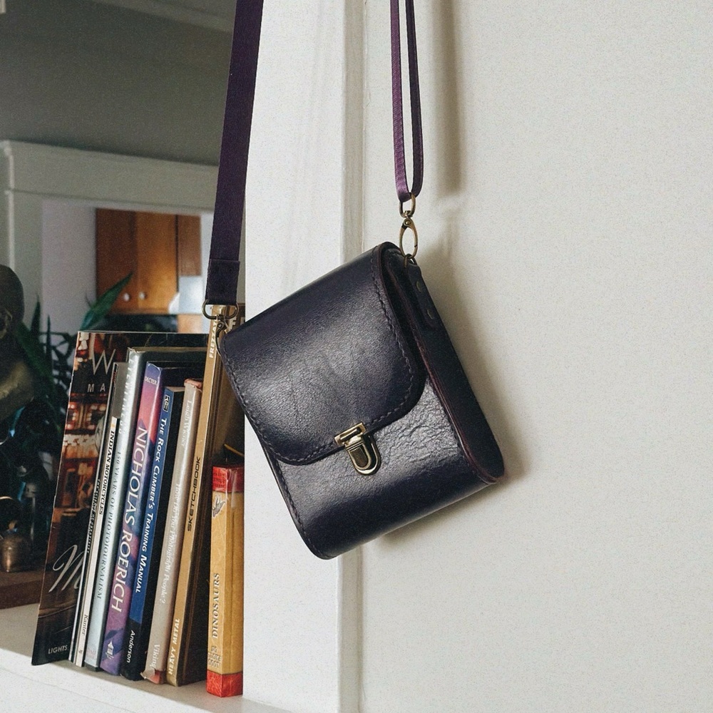 Handmade leather crossbody bag